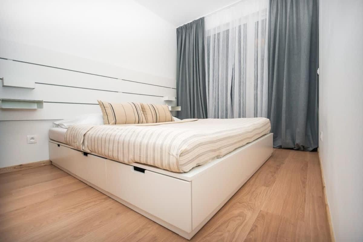 City Center Apartment - Modern & Elegant Bratislava Exteriér fotografie