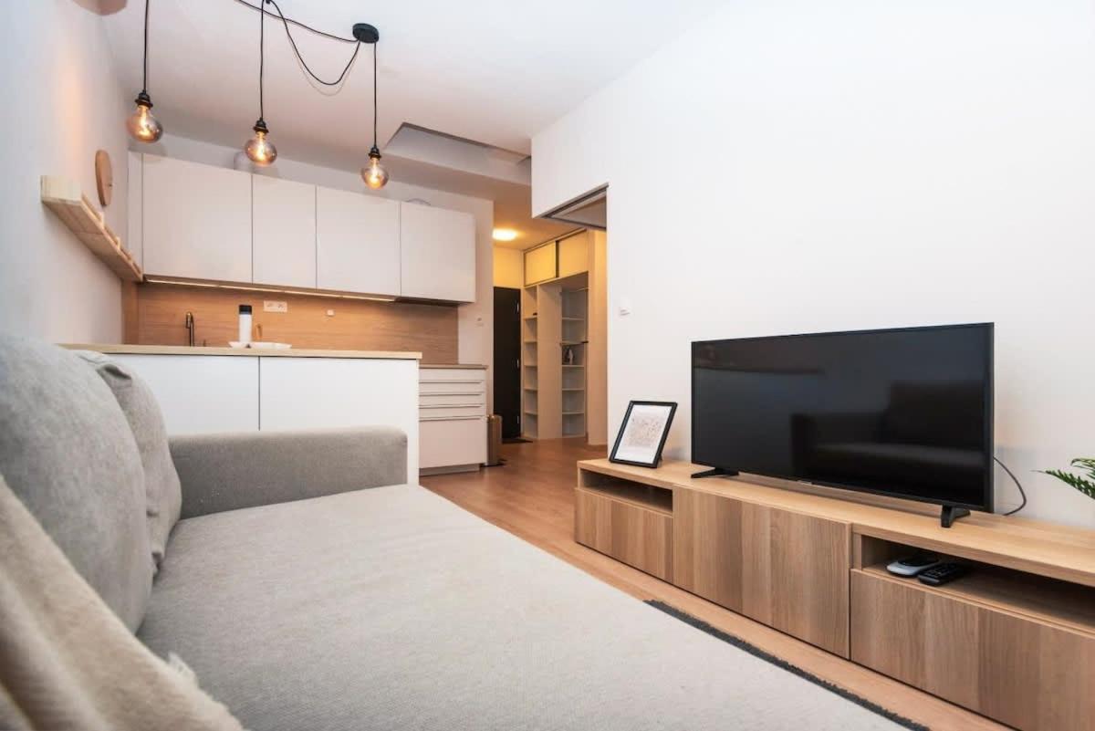City Center Apartment - Modern & Elegant Bratislava Exteriér fotografie